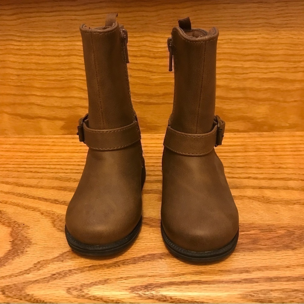 •Koala Kids Brown Boots Size 5